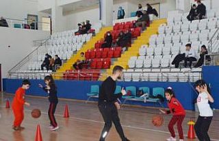 Akıncılarspor Basketbol Takımı, antrenmanlarına...