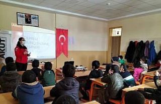 AKUT Eskişehir’den Muş’taki öğrencilere afet...
