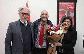 ALKÜ’nün iki fakültesinde bayrak değişimi