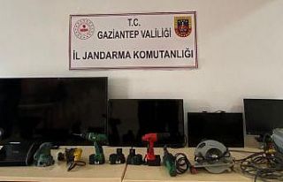 Altın hırsızı jandarmadan kaçamadı