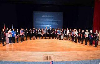Anadolu Üniversitesi’nde 40 bilim kadınına ödül...