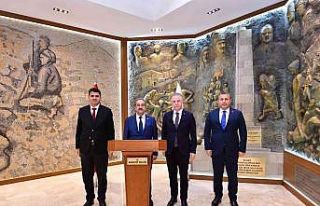 Anayasa Mahkemesi Arslan Vali Gül’ü ziyaret etti