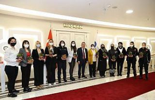 Antalya Büyükşehir Belediyesi kadın çalışanlarına...