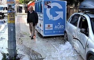 Antalya’da kaza sonrası şelale gibi su aktı,...