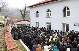 Aracında ölü bulunan mahalle bekçisi son yolculuğuna...
