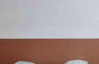 Araçtan kilolarca uyuşturucu atan 3 şahıslar gözaltına...