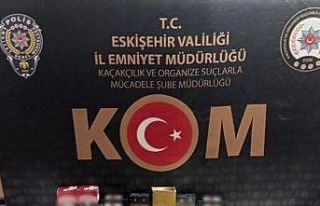 Aranan araçta çok sayıda tütün ürünü ele geçirildi
