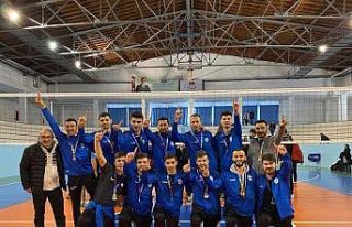 ASÜ voleybol takımı turnuvayı yenilgisiz tamamladı