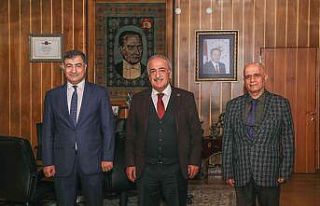 Atatürk Üniversitesi rektör yardımcılığı görevinde...