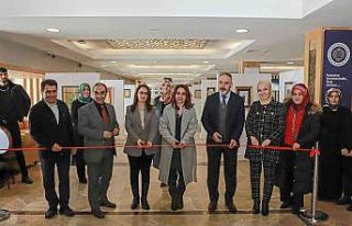 Atatürk Üniversitesinde Kadınlar ve Çiçekler...