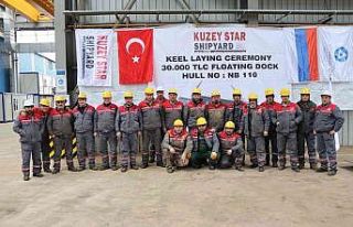 Atomflot FSUE için inşa edilen yüzer limanın ’keel...
