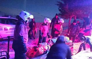 Ayağını kıran kayakçıyı jandama kurtardı