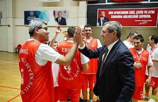 Ayvalık’ta Başkan Ergin’den down sendromlu çocuklara...