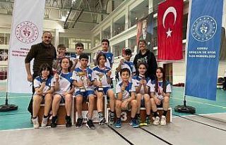 Badminton Akademi meyvelerini veriyor