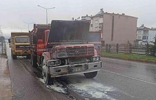 Bafra’da kamyon yangını