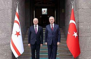 Bakan Akar, KKTC Cumhuriyet Meclisi Başkanı Töre’yi...
