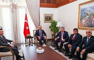 Bakan Çavuşoğlu, DATÜB yetkililerini ağırldı