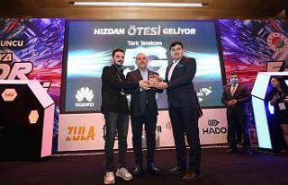 Bakan Çavuşoğlu, E-SPORFEST’in konuğu oldu