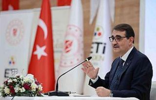Bakan Dönmez, üniversiteli gençlerle bir araya...