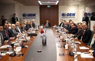 Bakan Nebati, DEİK heyetiyle bir araya geldi