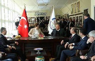 Bakan Yanık’tan Kadirli Belediye Başkanı Tarhan’a...