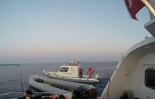 Balıkesir açıklarında 30 düzensiz göçmen kurtarıldı