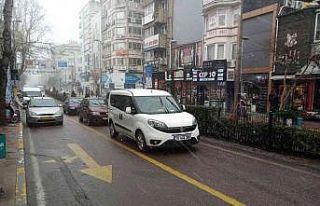 Bandırma güne karla uyandı