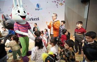 Başakşehir’de annelerin de, çocukların da yüzü...