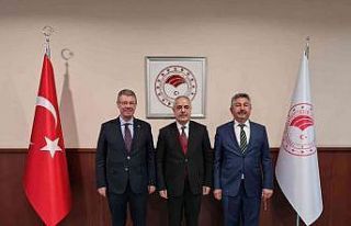 Başkan Akay, Bakan Yardımcısı Tunç ile görüştü