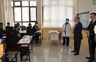 Başkan Akkaya: "Gençler bizim geleceğimizdir"