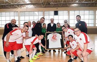 Başkan Altay Down Sendromlular Futsal Milli Takımı...