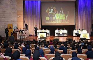 Başkan Altay “Haydi Bil Bakalım” finalinde öğrencilerin...