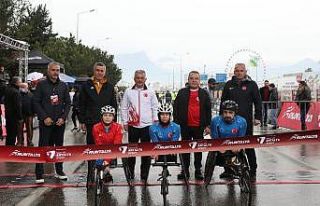 Başkan Böcek 17’nci Antalya Maratonu’na katıldı