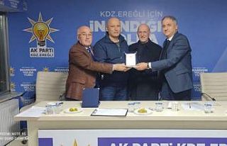 Başkan Bozkurt’tan teşekkür plaketi