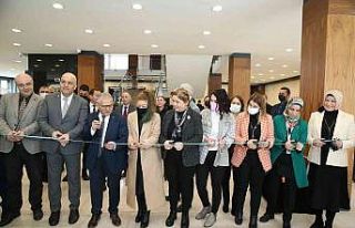 Başkan Büyükkılıç, doktorlar ile resim sergisi...