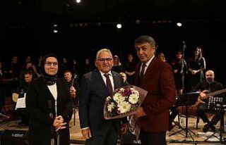 Başkan Büyükkılıç, Kadınlar Korosu Konseri’ni...