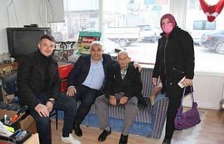 Başkan Çalışkan’dan yaşlılara anlamlı ziyaret
