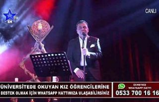 Başkan Demir, kız öğrenciler için sahnedeydi