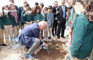 Başkan Gültak, ‘Her Çocuk Bir Fidan’ etkinliğinde...