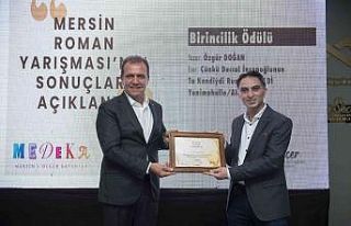 Başkan Seçer, Mersin Roman Yarışmasının ödül...