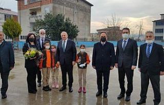 Başkan Tavlı okul ziyaretlerini sürdürüyor