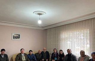 Başkan Tekin, Huzurevi’nde yaşlılarla bir araya...