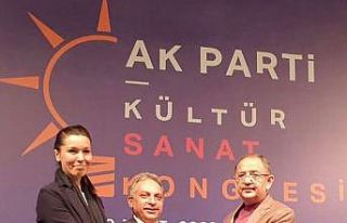 Başkan Yalçın Ankara’dan ödülle döndü