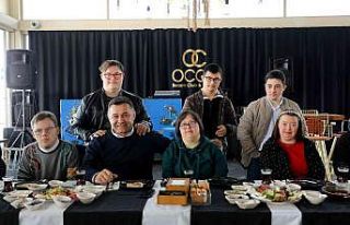 Başkan Yücel, down sendromlu bireylerle kahvaltıda...