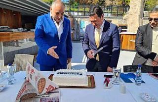 Belediye Başkanı Aras, Sıcak Haber’in yaş gününü...