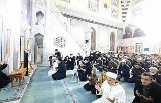 Berat Gecesi’nde eller semaya açıldı