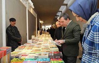 Bergama Kitap Günleri kapılarını açtı
