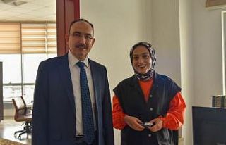 Beydemir, üniversitede görev yapan kadın personellerin...