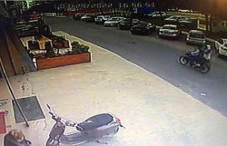 Beylikdüzü’nde motosikletli saldırganlar bir...