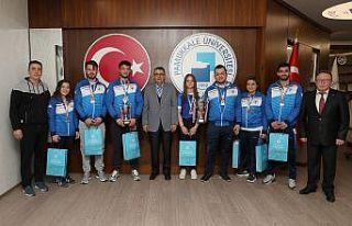 Bileği bükülmeyen şampiyonlara Rektör Kutluhan’dan...